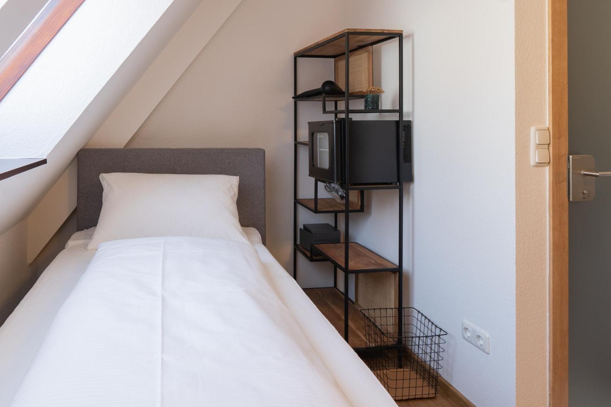 Hotel Dortmunder Hof Wurzburg Room photo